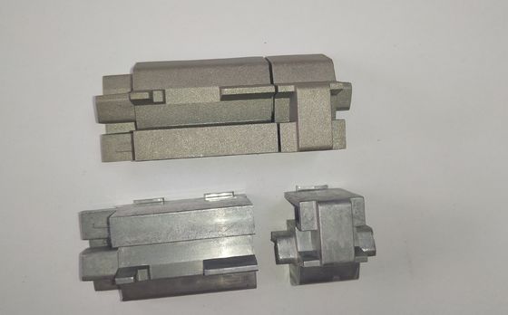 Ακρίβεια ανοξείδωτου μερών ρίψεων κύβων cOem Sandblasted που πετά ASTM